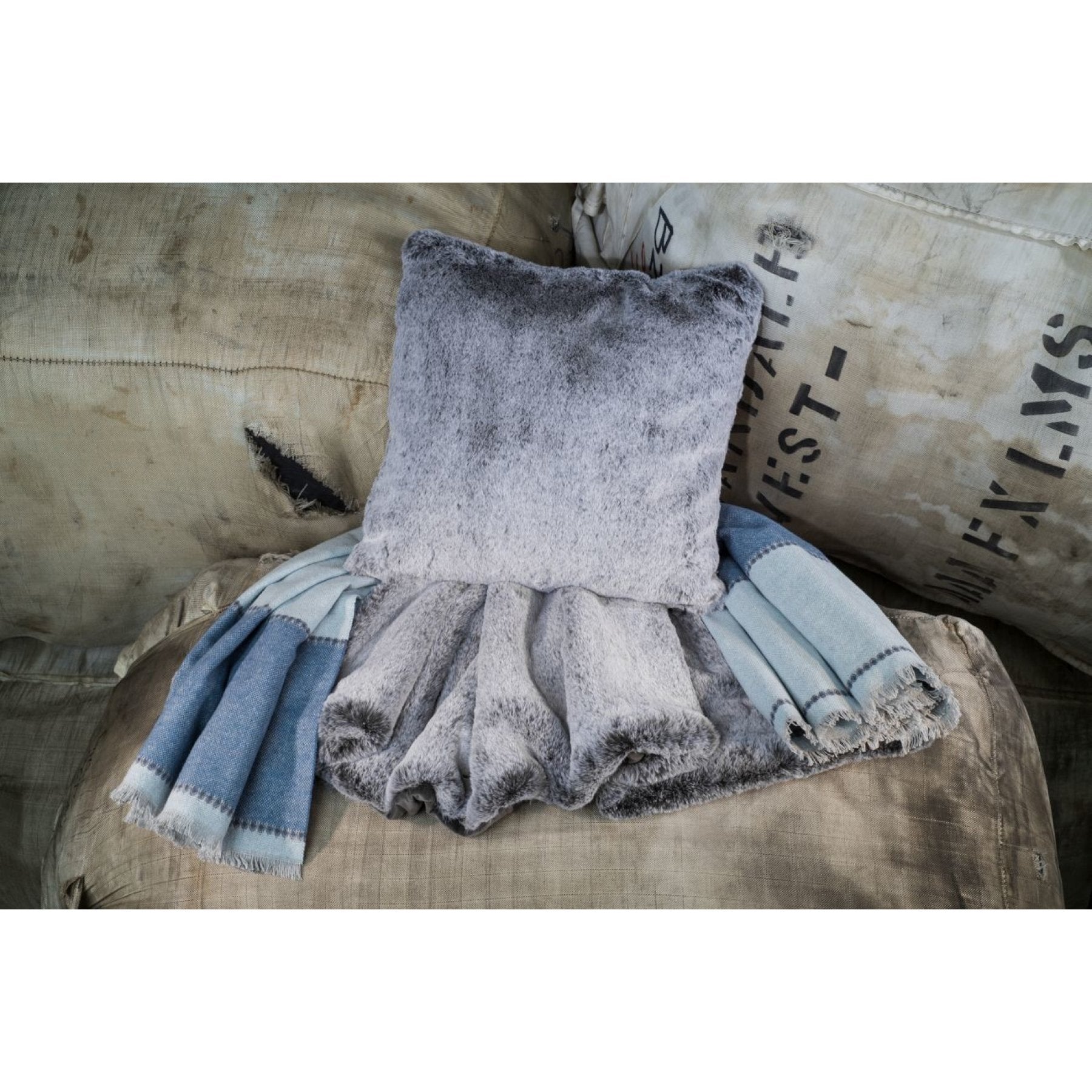 349657
