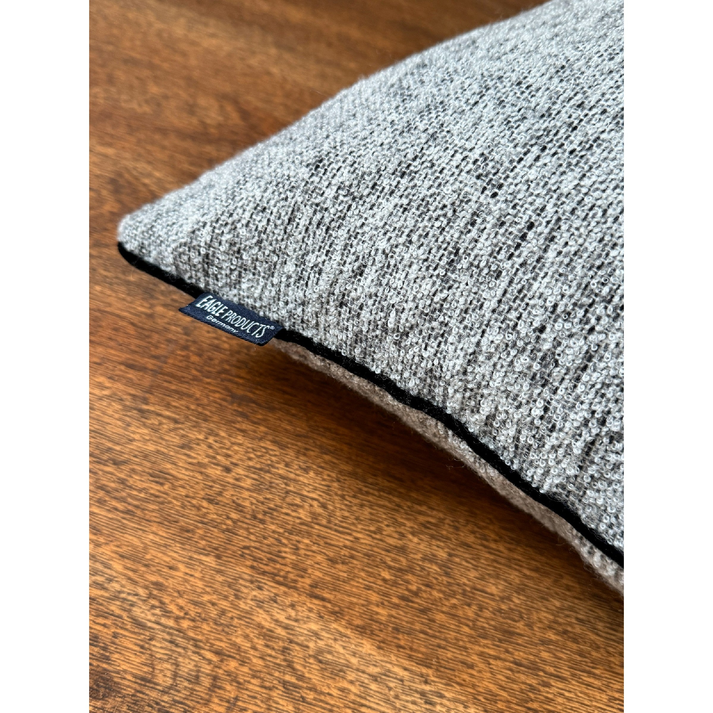 537828