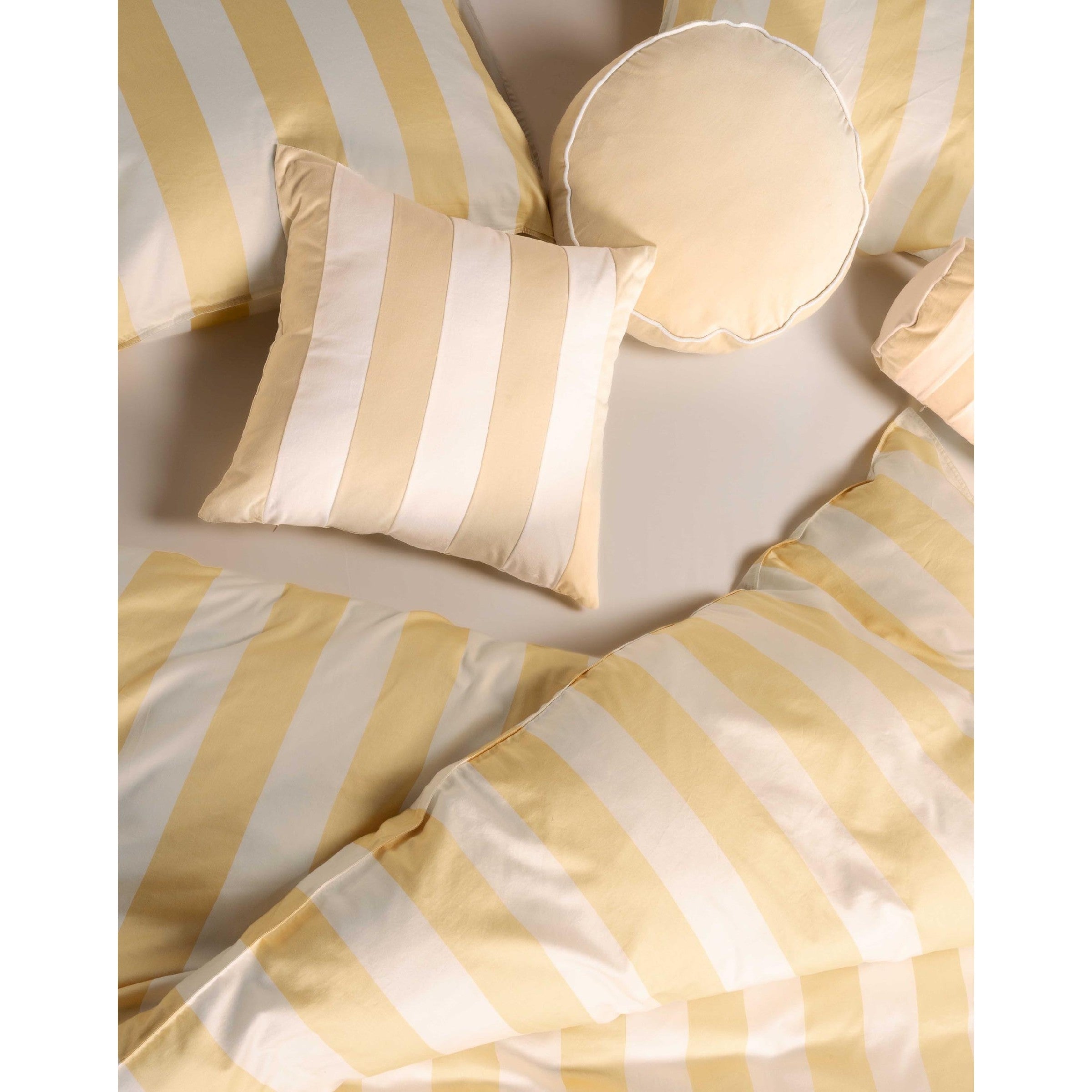 538657