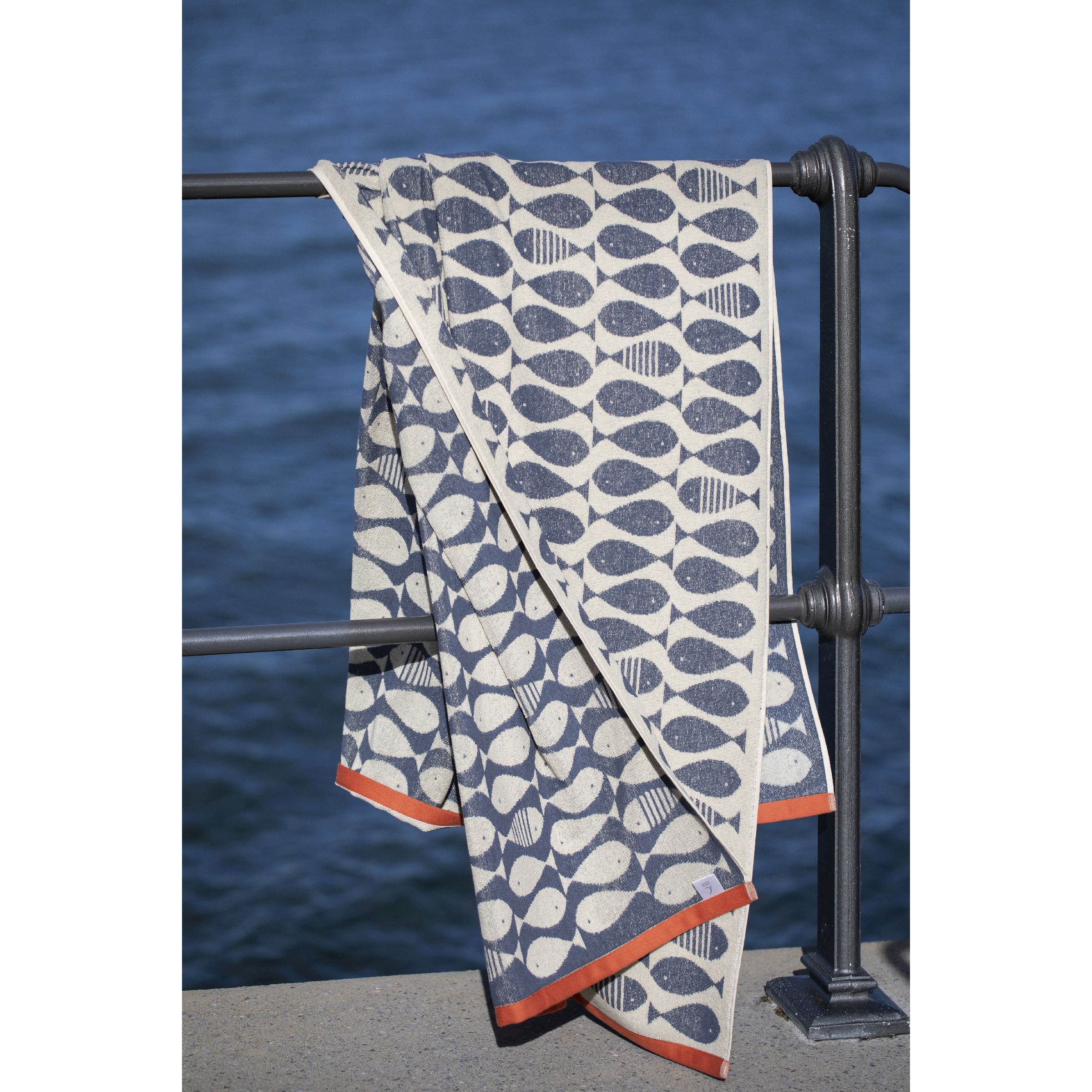 David Fussenegger PLAYA Sardines Frottee-Strandtuch